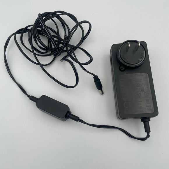LED Driver Model A654-13040001 - Picture 1 of 3
